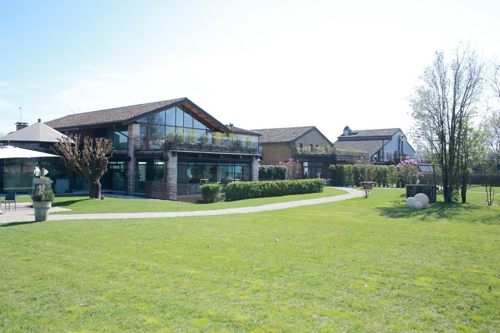 Il Tesoro Living Resort Rodigo Exterior photo